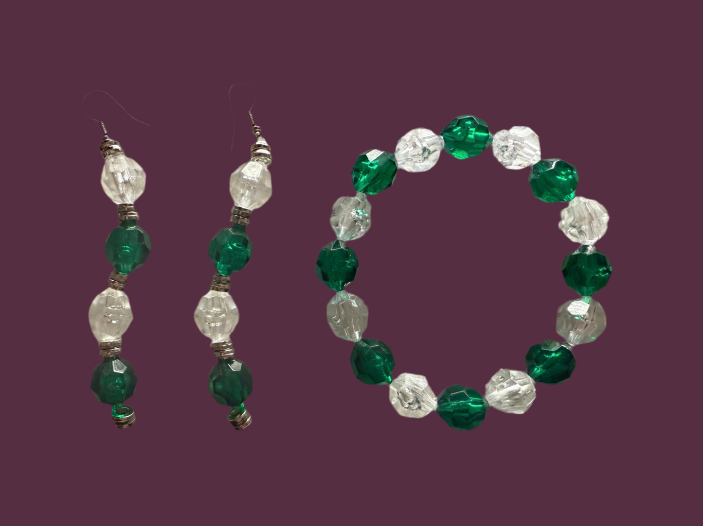 Green bracelet & ear rings