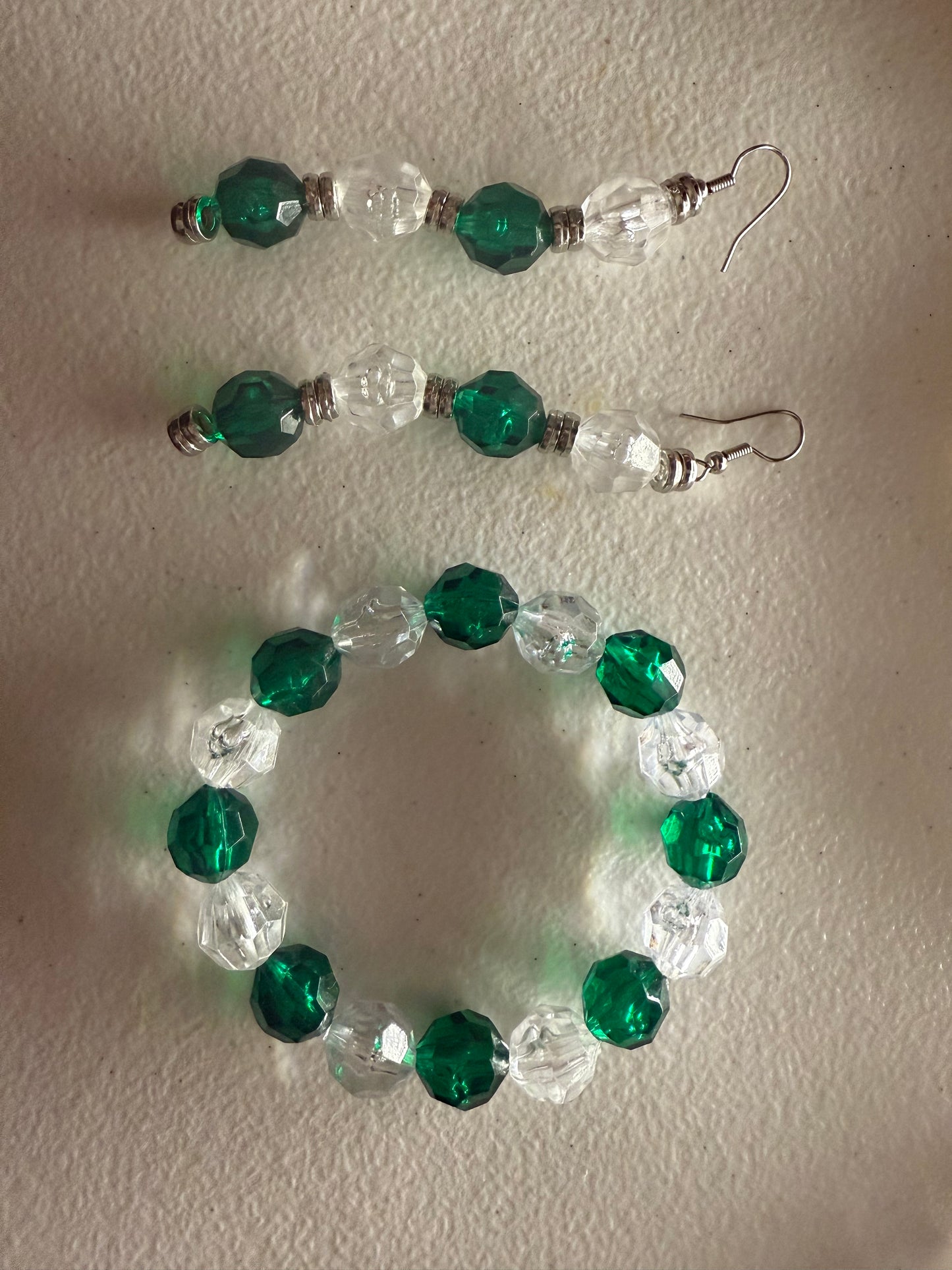 Green bracelet & ear rings