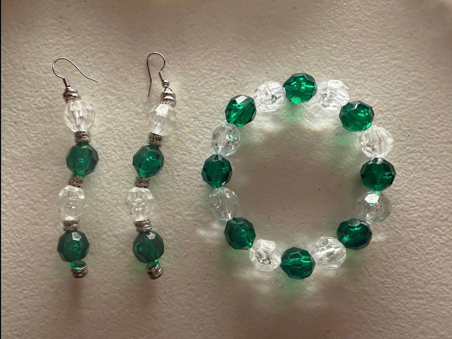Green bracelet & ear rings
