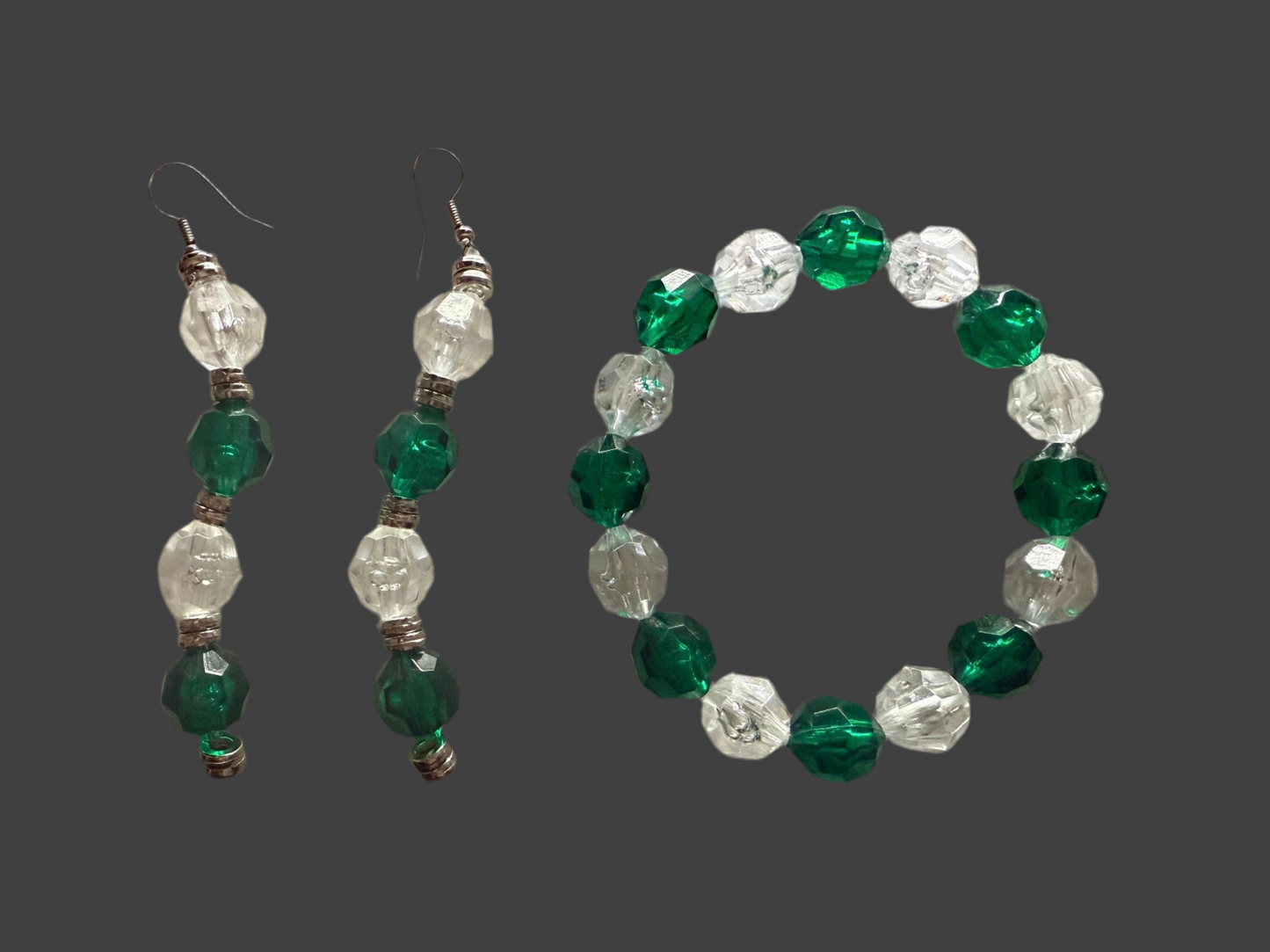 Green bracelet & ear rings